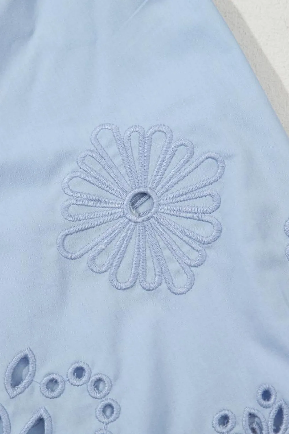 Sale Dear-Lover Eyelet Flower Embroidered Puff Short Sleeve Patchwork Crew Neck Blouse Beau Blue