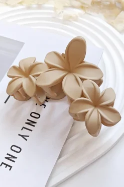 Clearance Dear-Lover 3D Flower Plastic Resin Hair Claw (Slight Color Variations) Beige