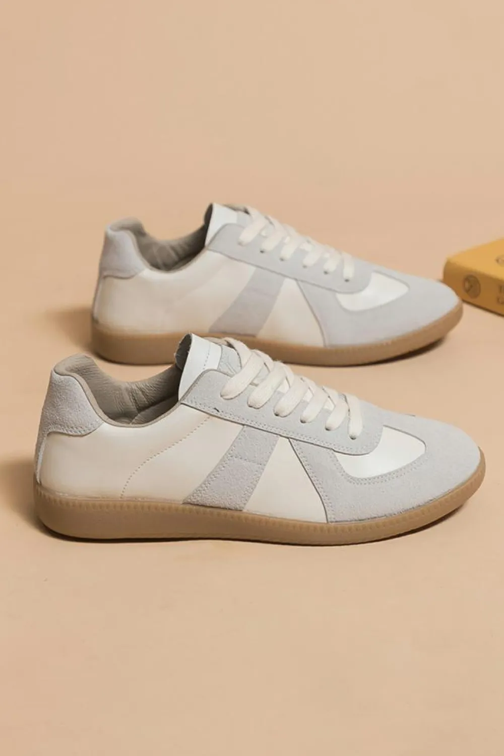 Hot Dear-Lover PU Leather Suede Patched Lace-up Flat Shoes Beige
