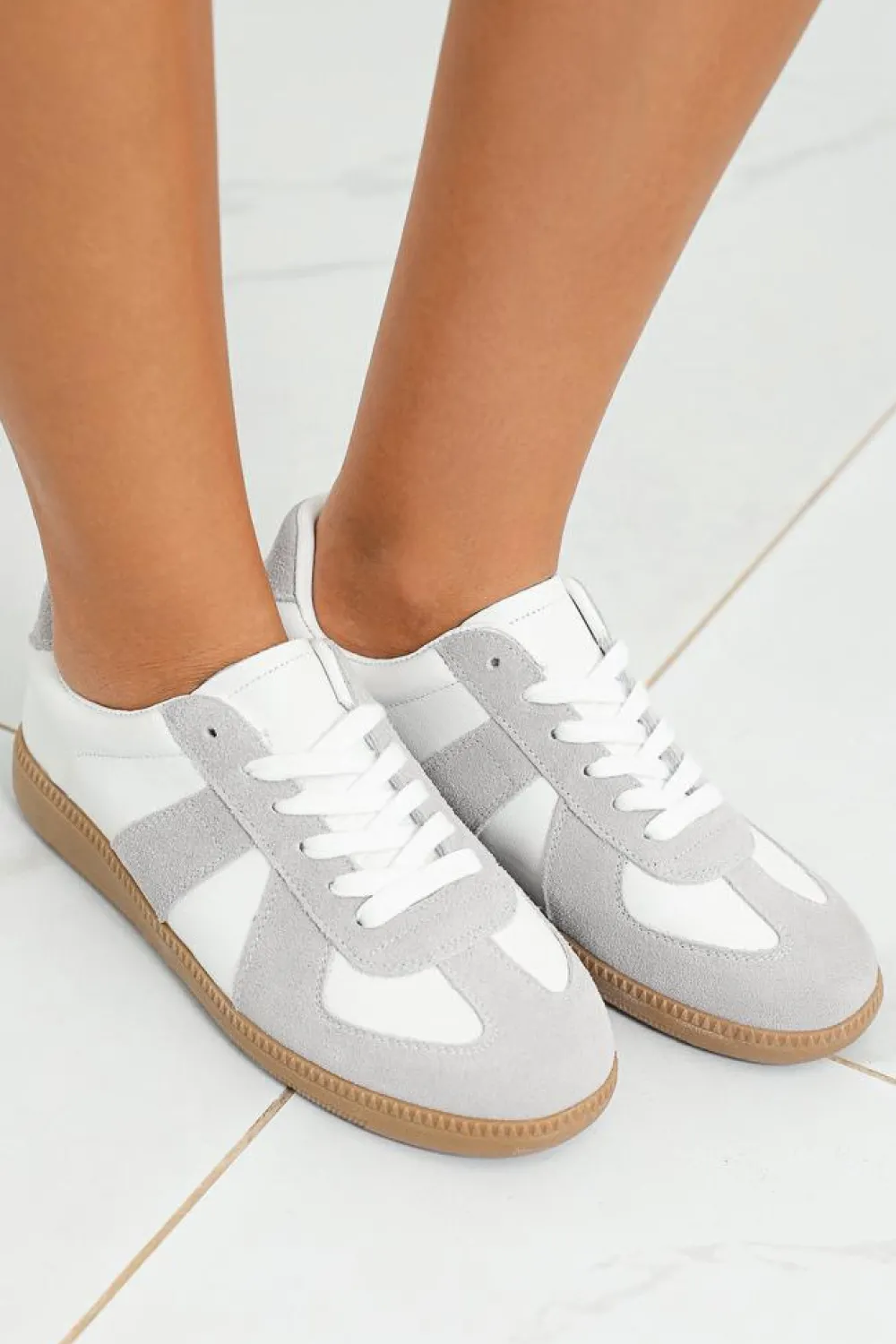Hot Dear-Lover PU Leather Suede Patched Lace-up Flat Shoes Beige