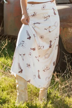 Outlet Dear-Lover Western Print Satin Long Skirt Beige