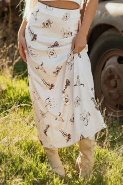 Outlet Dear-Lover Western Print Satin Long Skirt Beige