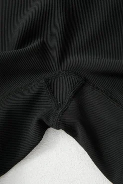 Hot Dear-Lover Back Cross Waistband Yoga Shorts Black