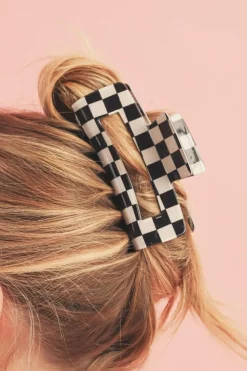 New Dear-Lover Checkered Print Hollow Out Hair Clip Black