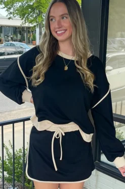 Best Dear-Lover Color Contrast Loose Pullover and Lace-up Waist Skort Set Black