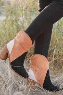 Clearance Dear-Lover Colorblock Suede Heeled Ankle Booties Black