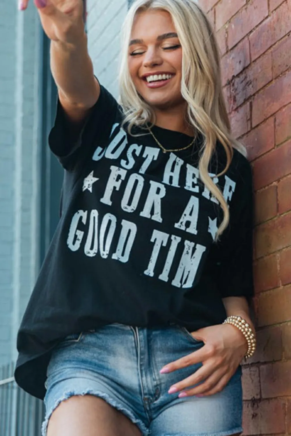 Best Dear-Lover Just Here For A Good Time Graphic Round Neck T Shirt Black