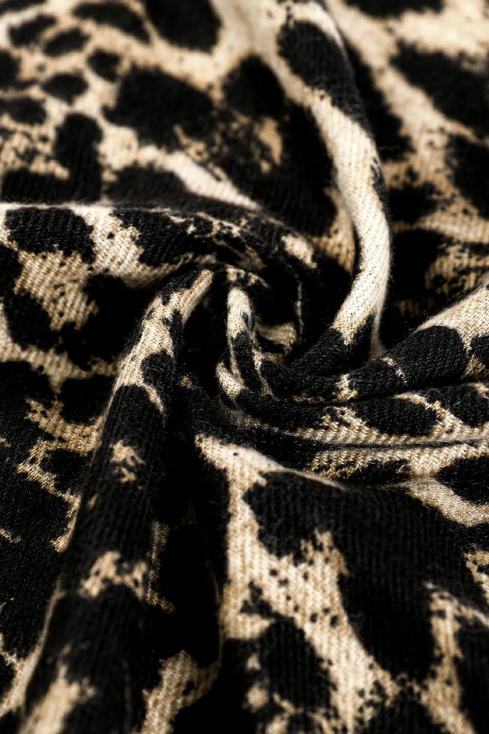 Discount Dear-Lover Leopard Printed Raw Edge Warm Scarf Black