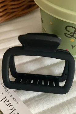 New Dear-Lover Minimalist Frosted Cut Out Hair Claw Clip Black