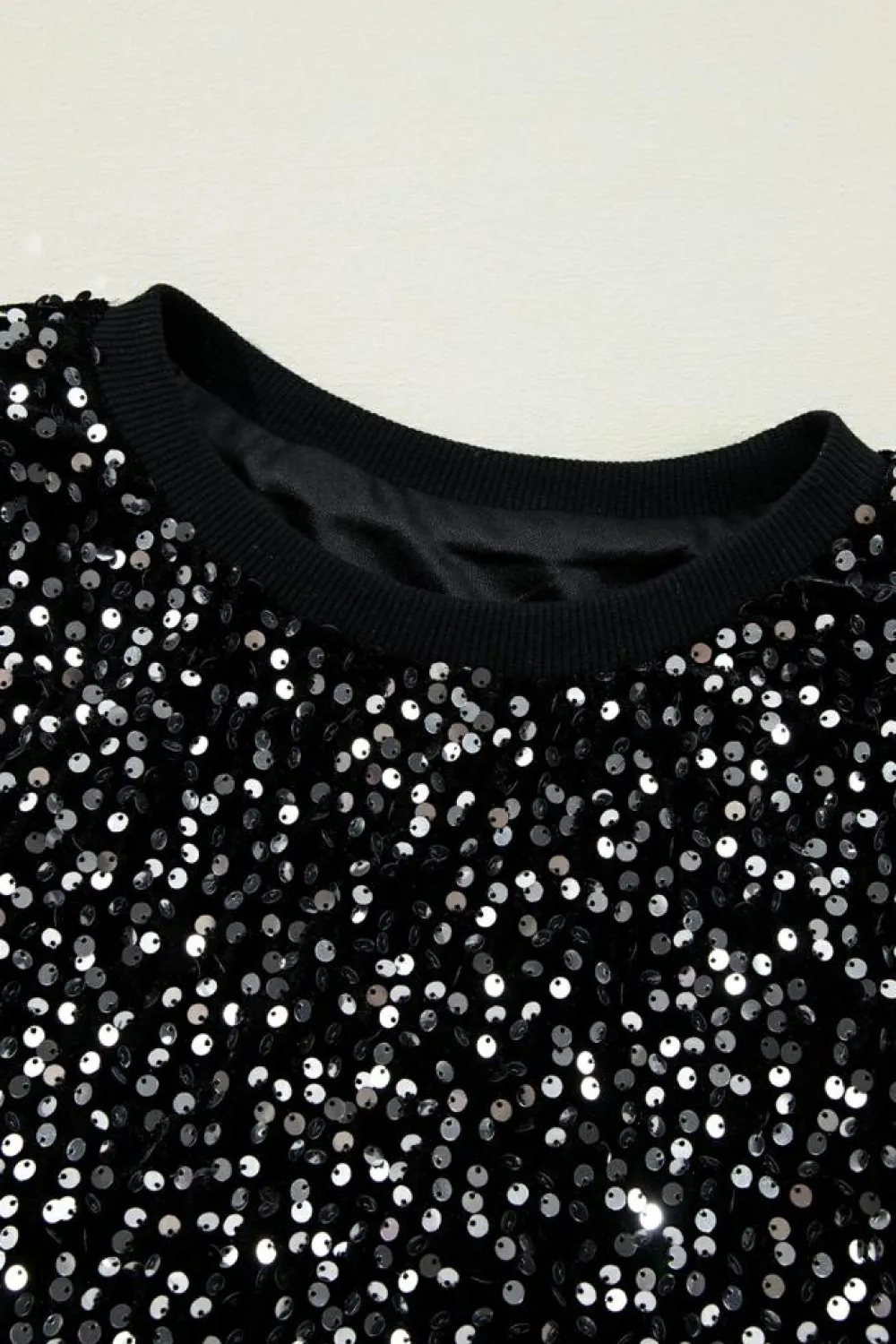 Hot Dear-Lover Sequined Long Sleeve Crew Neck Cropped Blouse Black