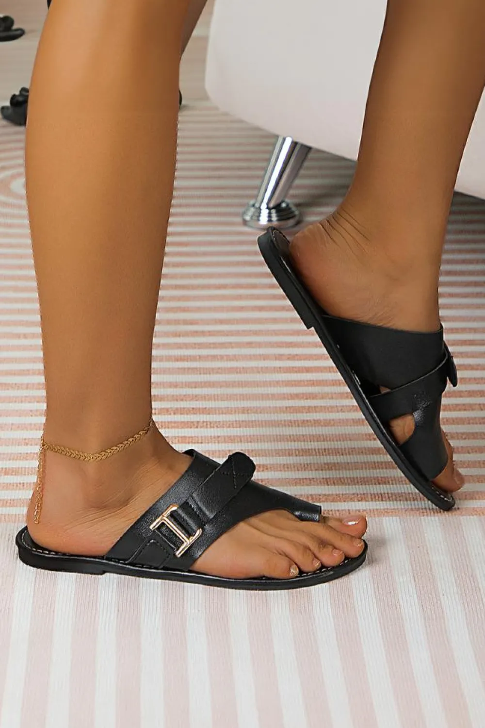 Best Dear-Lover Toe Ring Flat Sandal Slippers Black