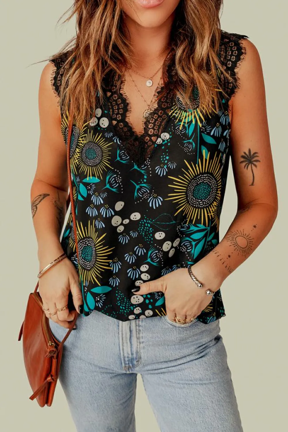 New Dear-Lover V Neck Lace Trim Floral Tank Black