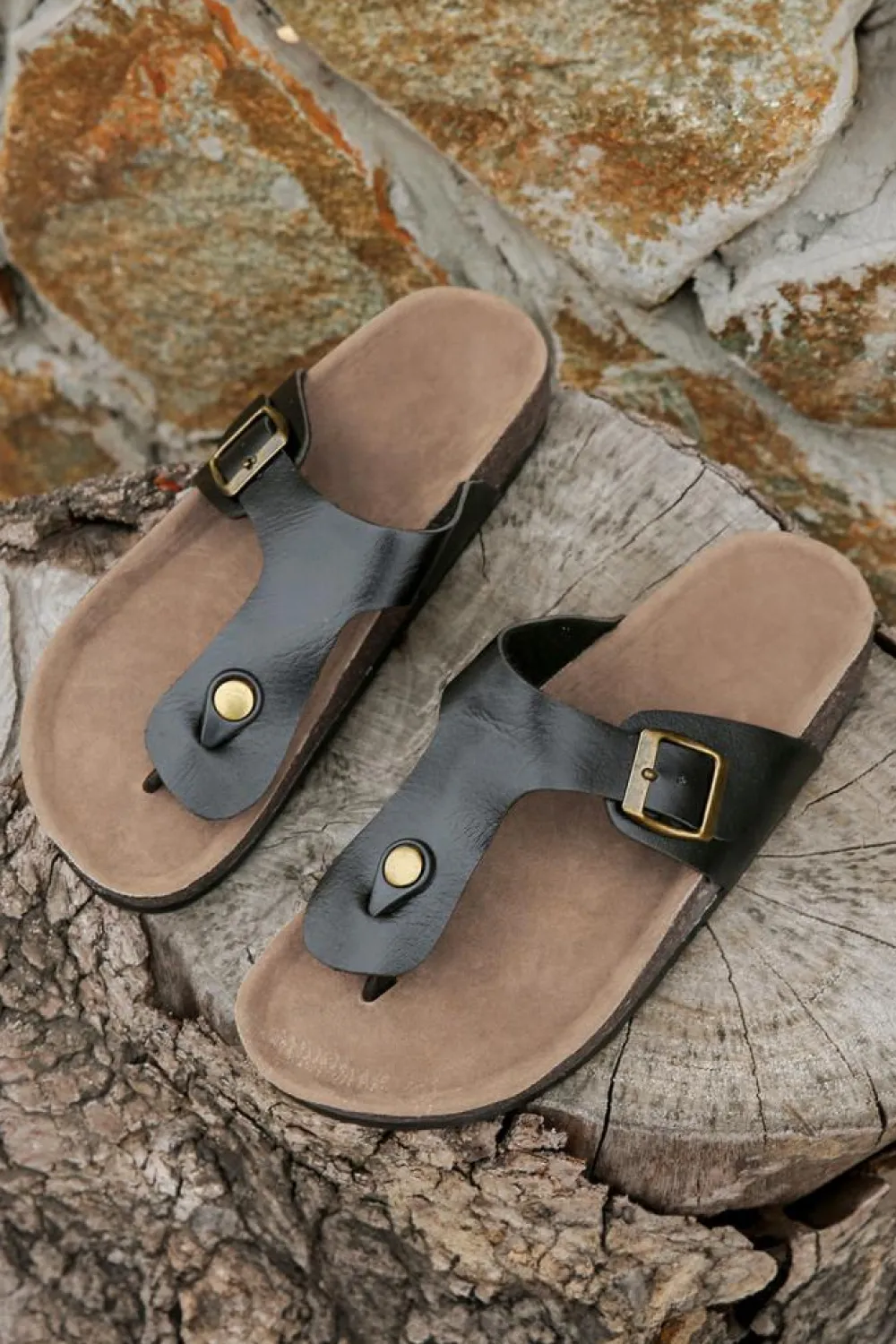 Best Dear-Lover Vintage Buckle PU Leather Thong Slippers Black