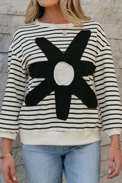 Fashion Dear-Lover Striped Big Flower Patched 3/4 Sleeve Top Black white