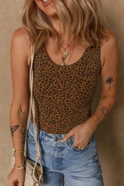Discount Dear-Lover Leopard Printed Sleeveless Scoop Neck Bodysuit Brown
