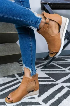 Discount Dear-Lover PU Cutout Buckle Strap Platform Sandals Brown