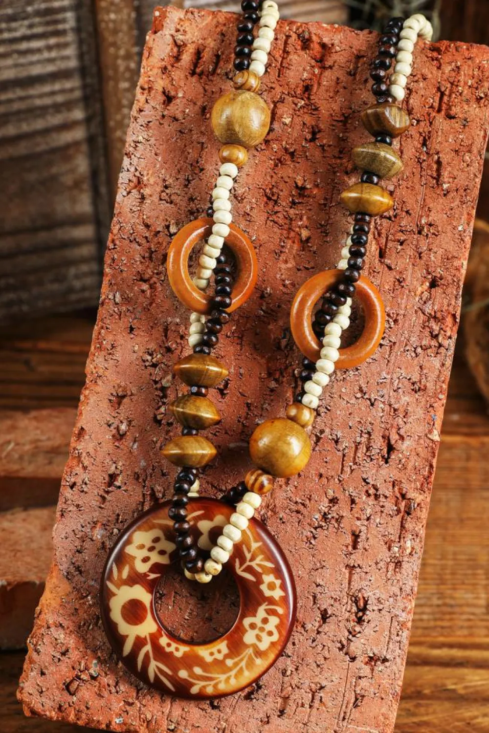 Hot Dear-Lover Vintage Beaded Wooden Pendant Necklace Brown