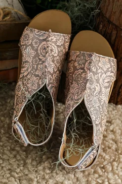 Online Dear-Lover Vintage Floral Leather Rivet Hollowed Platform Sandals Brown