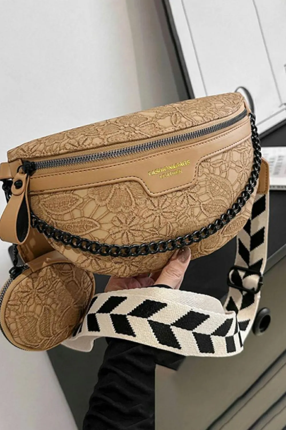 Fashion Dear-Lover Colorblock Strap Chain Shoulder Bag With Coin Purse Camel