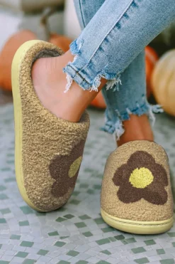 Clearance Dear-Lover Fuzzy Flower Pattern Homewear Slippers Camel