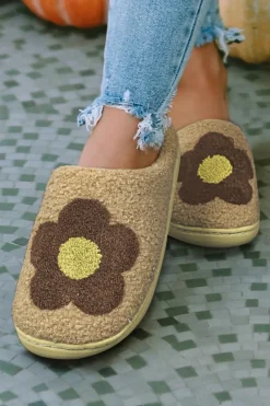 Clearance Dear-Lover Fuzzy Flower Pattern Homewear Slippers Camel