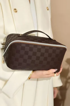Hot Dear-Lover Checkered Zipper Handle PU Leather Travel Makeup Bag Chestnut