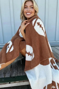 Hot Dear-Lover Rugby Football Pattern Color Block Fleece Blanket 127*152cm Chestnut