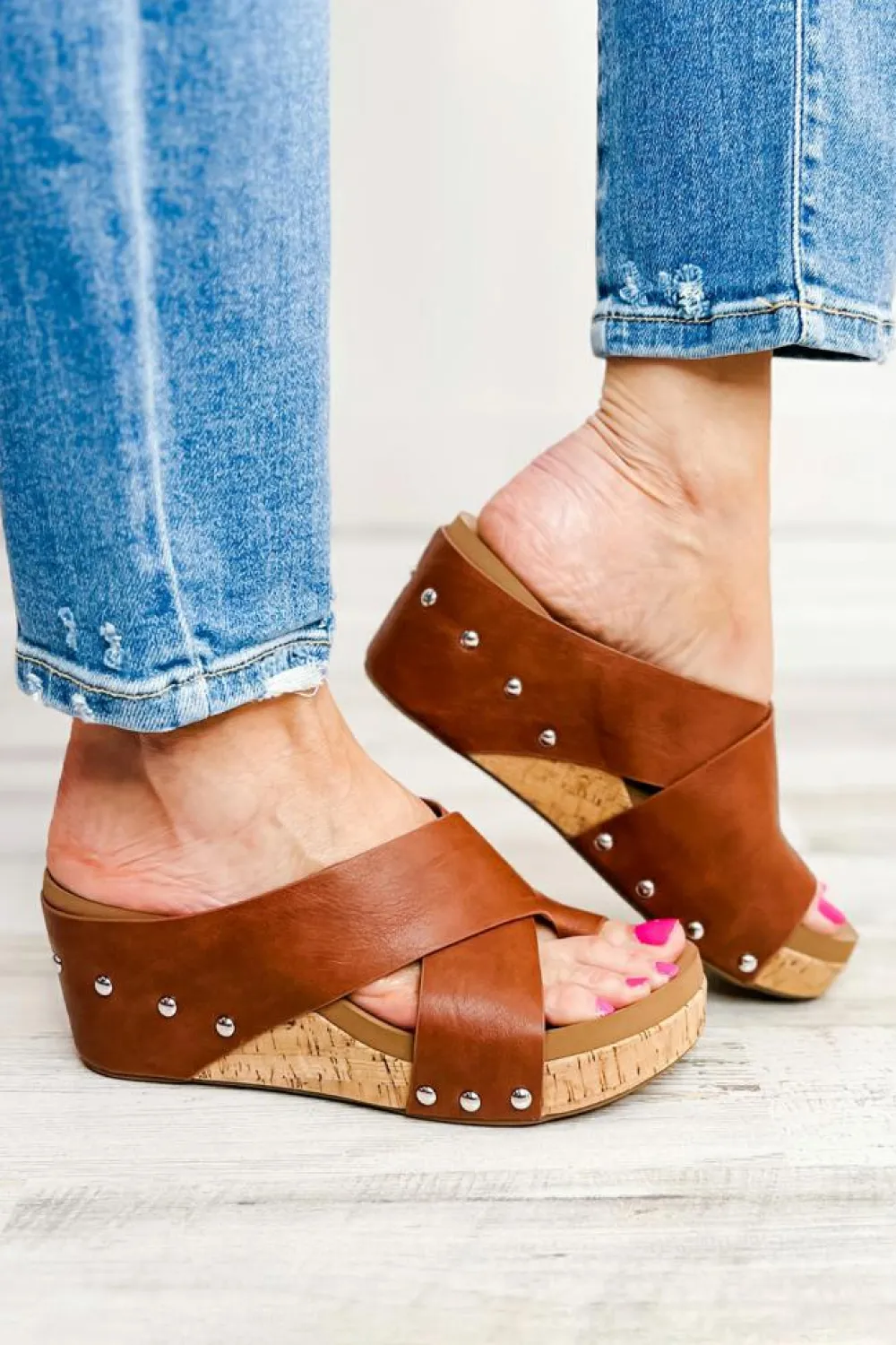 Fashion Dear-Lover Toe Ring Cross Cutout Studded Wedge Slippers Chestnut