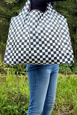Fashion Dear-Lover Checkered Print Large Capacity Canvas Shoulder Bag Color black
