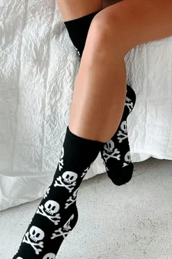Clearance Dear-Lover Halloween Skull & Crossbones Crew Socks Color black