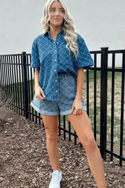 Hot Dear-Lover Checkered Textured Short Sleeve Patched Pocket Denim Shirt Dusk Blue