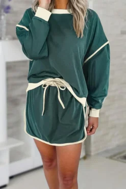 Clearance Dear-Lover Color Contrast Loose Pullover and Lace-up Waist Skort Set Evergreen