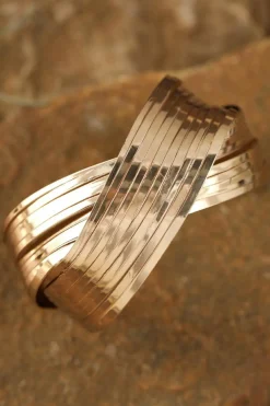 Outlet Dear-Lover Textured Crossover Metal Cuff Bracelet Gold