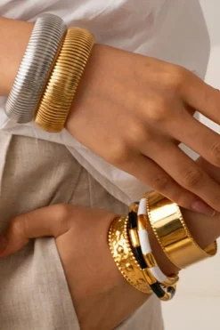 Outlet Dear-Lover Textured Striped Plated Titanium Steel Chunky Bangle Gold