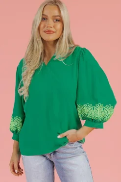 Fashion Dear-Lover Contrast Floral Embroidered 3/4 Sleeve Notched V Neck Elegant Blouse Green