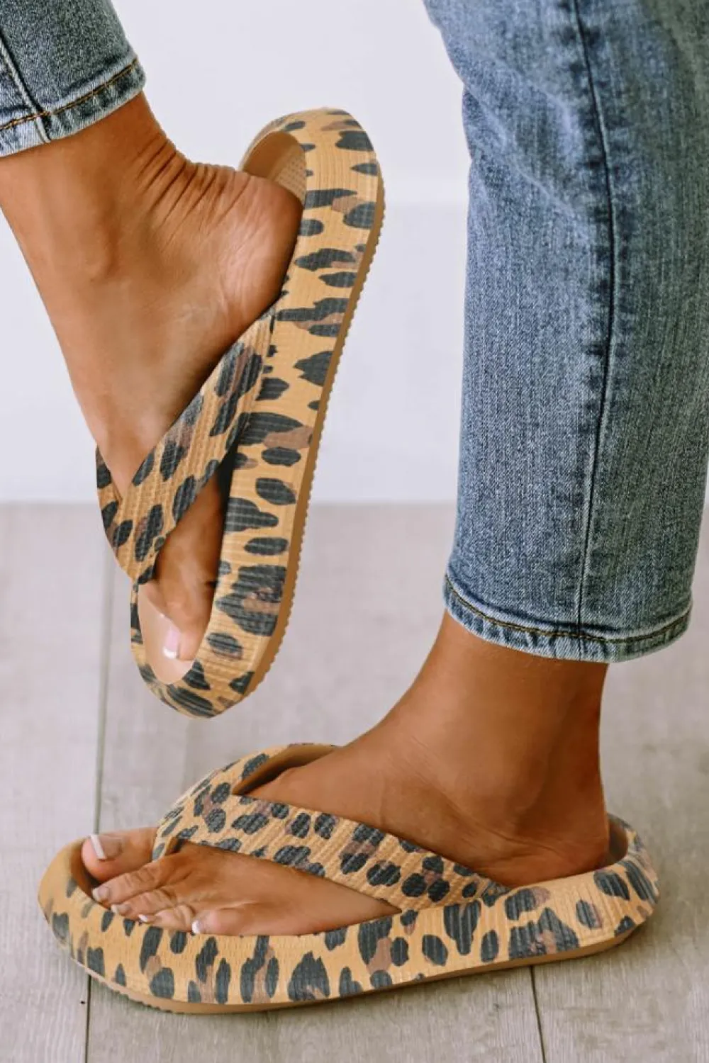 Clearance Dear-Lover Print Thick Sole Flip Flops Leopard