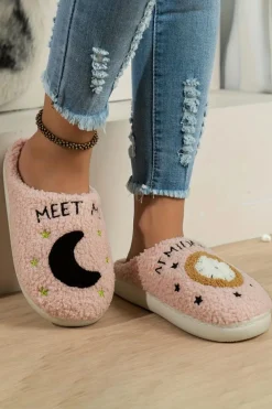 New Dear-Lover Moon & Clock Pattern Fuzzy Home Slippers Light Pink