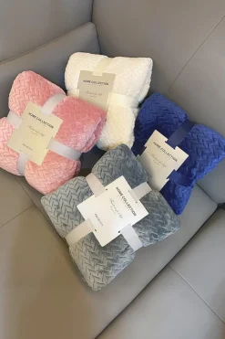 Discount Dear-Lover Textured Soft Fleece Large Throw Blanket Light Pink
