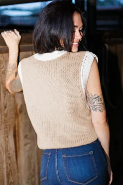 Best Dear-Lover Woven Horseshoe Color Contrast Trim Sweater Vest Oatmeal
