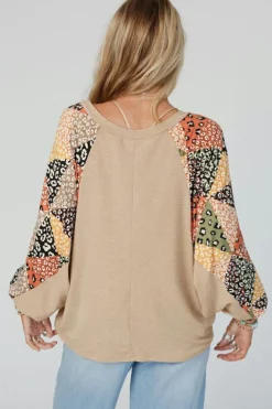 Fashion Dear-Lover Contrast Printed Raglan Sleeves Patchwork V Neck Loose Top Parchment