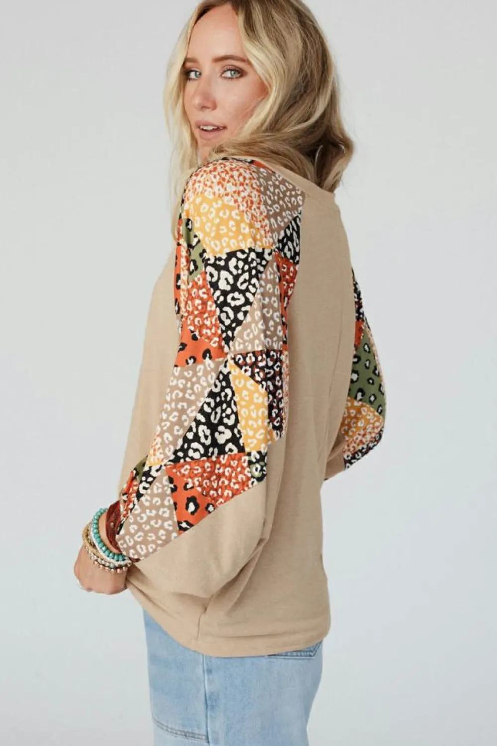 Fashion Dear-Lover Contrast Printed Raglan Sleeves Patchwork V Neck Loose Top Parchment