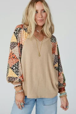 Fashion Dear-Lover Contrast Printed Raglan Sleeves Patchwork V Neck Loose Top Parchment