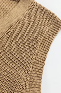 Hot Dear-Lover V Neck Buttoned Front Sweater Vest Parchment