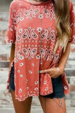 Fashion Dear-Lover Paisley Print Side Slits Crew Neck T Shirt Red