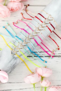 Discount Dear-Lover 12Pcs Minimalist Random Color Heart Shaped Bracelets Red