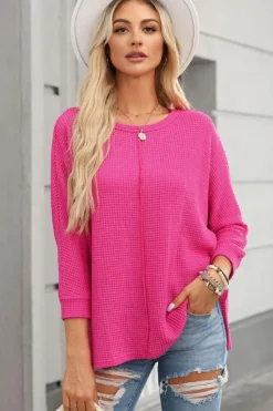Discount Dear-Lover Textured Center Seam Long Sleeve Split Top Rose Red