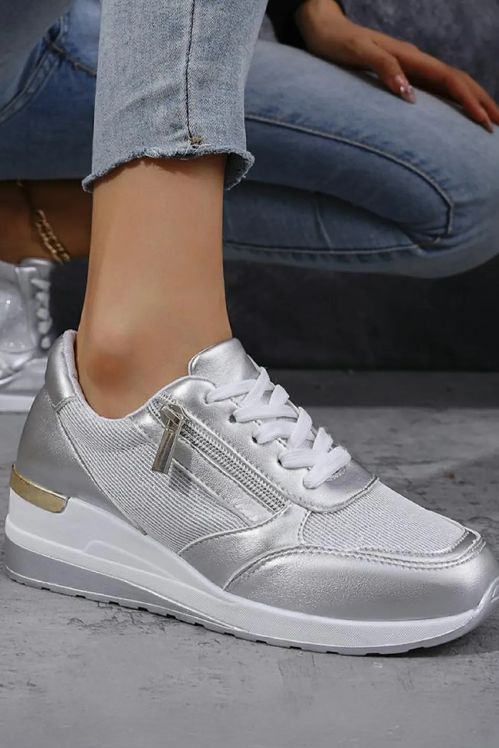 Hot Dear-Lover PU Leather Patchwork Zipper Lace-up Sneakers Silvery