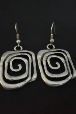 Discount Dear-Lover Vintage Square Swirl Hook Earrings Silvery
