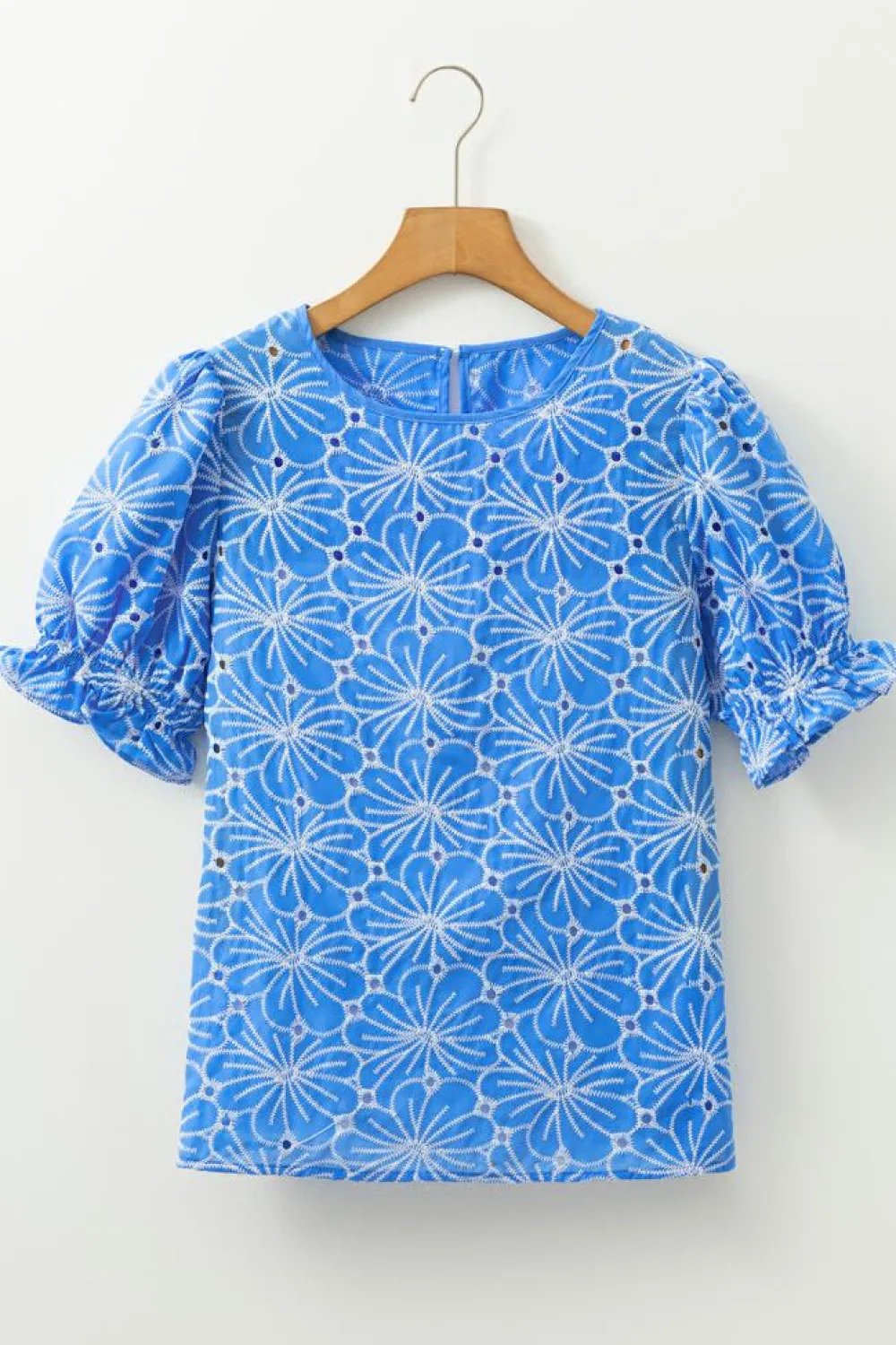 Fashion Dear-Lover Eyelet Flower Embroidery Frilled Short Puff Sleeve Blouse Sky Blue