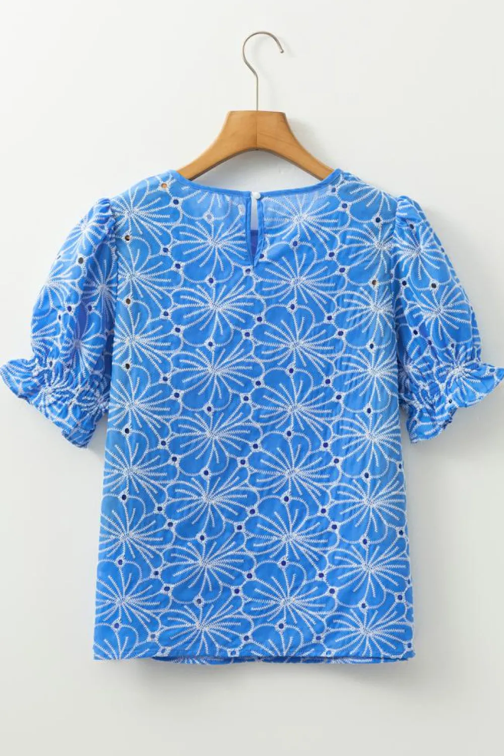 Fashion Dear-Lover Eyelet Flower Embroidery Frilled Short Puff Sleeve Blouse Sky Blue